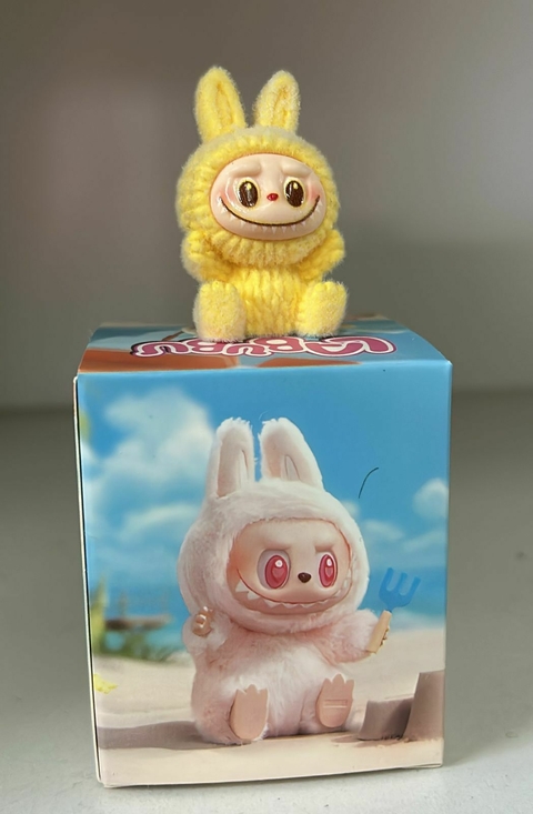LABUBU COLECCION 5 cms con felpita SORPRESA - comprar online