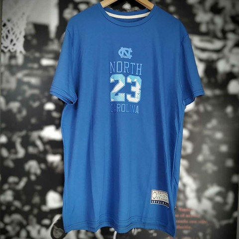 Remera North Carolina 23