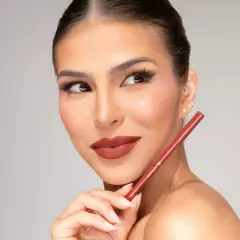 DELINEADOR LABIAL PETRIZI na internet