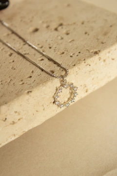 COLAR VERONA RODIO BRANCO na internet