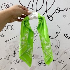 PAÑUELO BANDANA LIMA FLUO - comprar online