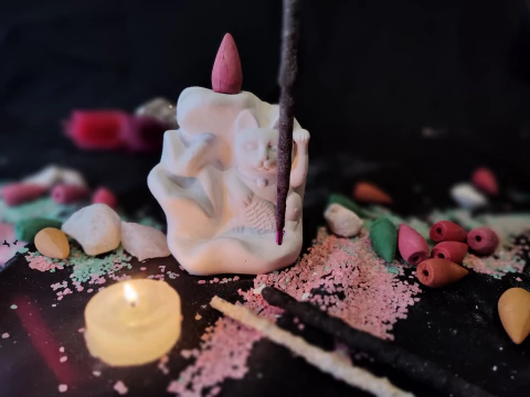 CASCADA DE HUMO GATO DE LA FORTUNA CRUDO (PRODUCTO DE OUTLET CON FALLAS, NO TIENE CAMBIO NI RECLAMOS)