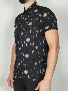 Camisa Lunar na internet