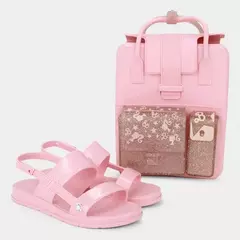 Sandália Grendene Kids Barbie Color com Mochila