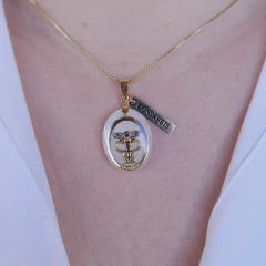 Colar contábeis madrepérola dourado Cód: C171 - loja online