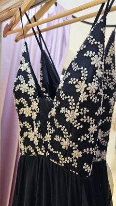 Vestido Fifi falda con volados y tajos espalda baja cruzada