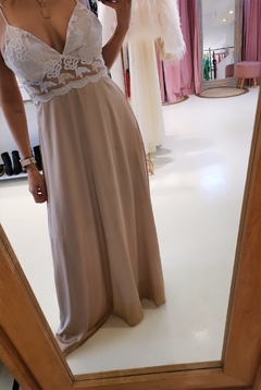Imagen de Vestido Victory bustier de encaje y falda de satén