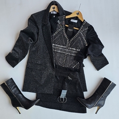 Top Monaco tachas y strass manga larga