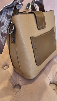 Cartera Matilde combinada importada en internet