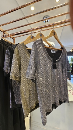 Remera Susi hilo con lurex y strass importada