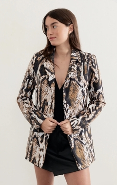 Saco Adelyn print snake crep con forreria