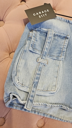 Short Emma cargo con sobrefalda adelante y lazo - comprar online