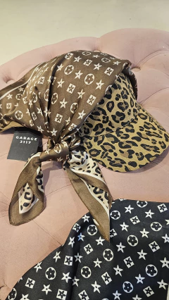 Pañuelo Lv animal print estampado - comprar online