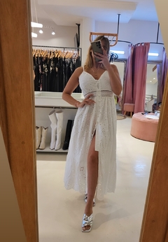Imagen de Vestido Amira broderie con botones forrados