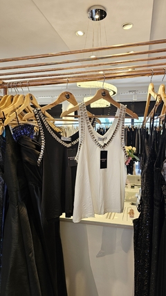 Musculosa Zamira con contorno de strass en breteles - GARAGE 3117