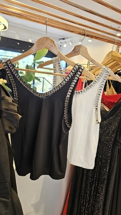 Musculosa Zamira con contorno de strass en breteles - tienda online