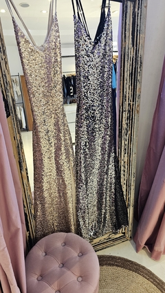Vestido Mistery paillette con tajo y espalda descubierta cruzada en internet