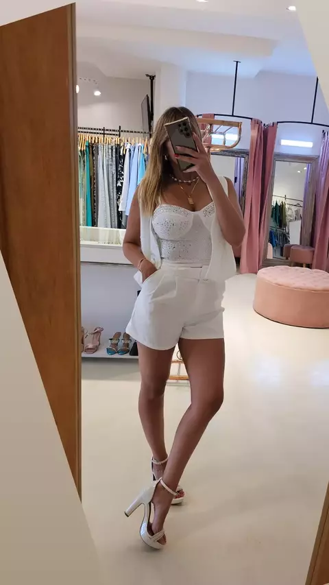 Short Alexandra crep con cinturon