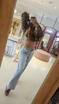 Campera Magga crop Animal print en internet