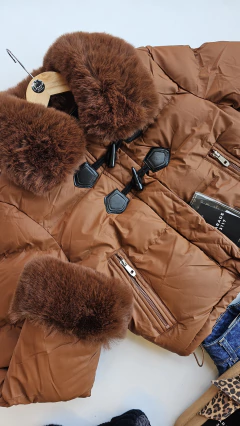 Campera Adela con piel y trabas montgomery