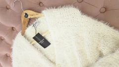 Cardigan Glitzer con botones nacarados en internet