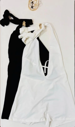 Mono Clonn con escote halter elastizado en internet