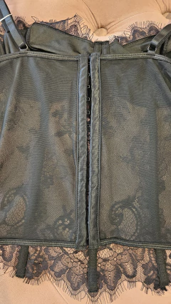 Corsette Victoria encaje con ballenas y broches atrás - tienda online