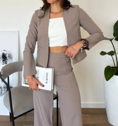 Pantalon Maia crep con spandex tiro alto con botón