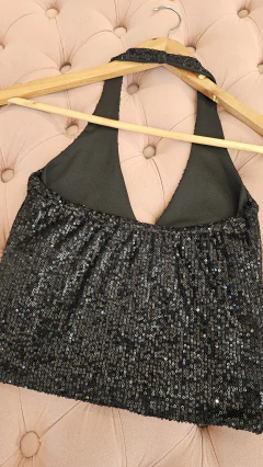 Imagen de Musculosa Dalmira escote americano paillette elastizado