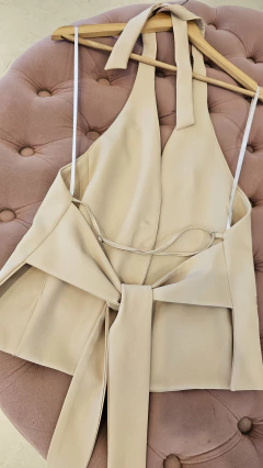 Chaleco Top Bonité crep con lazos regulables y 2 botones adelante - tienda online