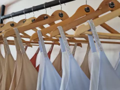 Vestido Malena Celeste bretel Strass en internet