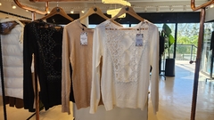 Imagen de Sweater Anitta importado calado guipure y strass en espalda