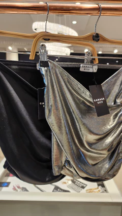 Mini drapeada y cruzada adelante metalizada en internet