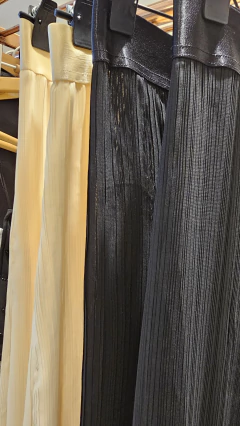 Pantalón Peltra Palazzo seda plisada en internet