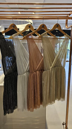 Vestido Lara escote cruzado corto debajo