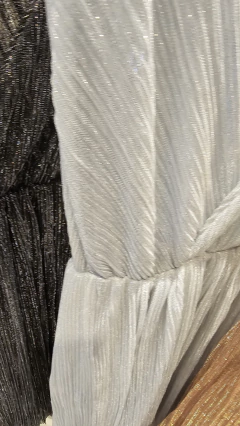 Vestido Lara escote cruzado corto debajo