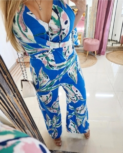 Mono Camila estampado azul con lazo y espalda baja en internet