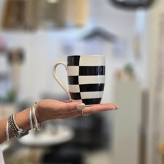 TAZA BLANCO Y NEGRO