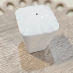 SALERO DE CERAMICA BLANCO