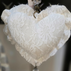 BORLA CORAZON DE TELA - comprar online