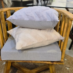 ALMOHADON PIEL ZIG ZAG - comprar online