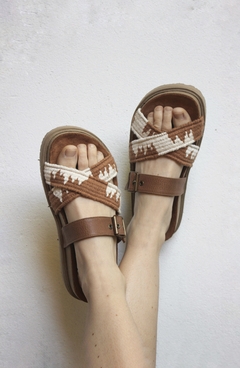 Sandalias Amanda Marron - comprar online