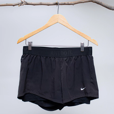 SHORT NIKE Talle M