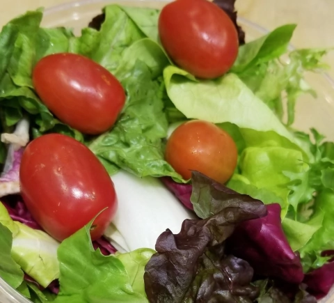 Ensalada Mix de Verdes con CHERRY