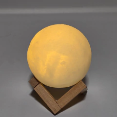 Lampara velador luna 3d base madera led - tienda online