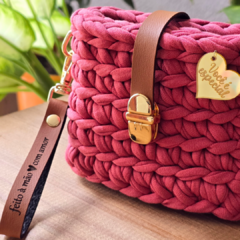 *PRONTA-ENTREGA* Chaveiro "feito à mão com amor"/Ferragem Dourada
