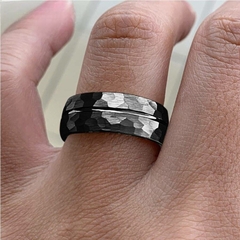 Imagem do Anel Masculino Martelado de Tungstênio Premium