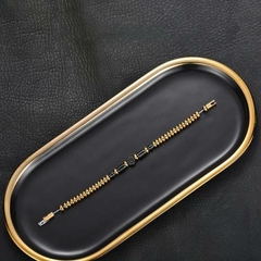 Pulseira Masculina Freedom Caveira Luxo de Pedra Hematita Dourada - comprar online