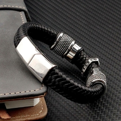 Imagem do Pulseira Masculina Cruz em Couro e Aço Inox Fecho Magnético