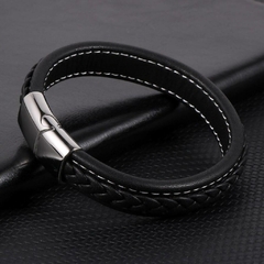 Pulseira Masculina Luxo de Couro e Fecho de Aço Inox na internet